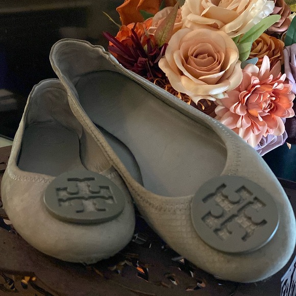 Tory Burch Shoes - Tory Burch gray suede ballet shoe, women's size 6.5